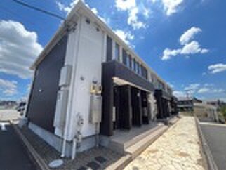 エクレール高畑の物件外観写真