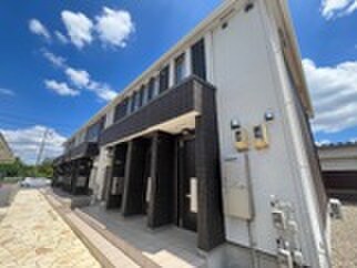 エクレール高畑の物件外観写真