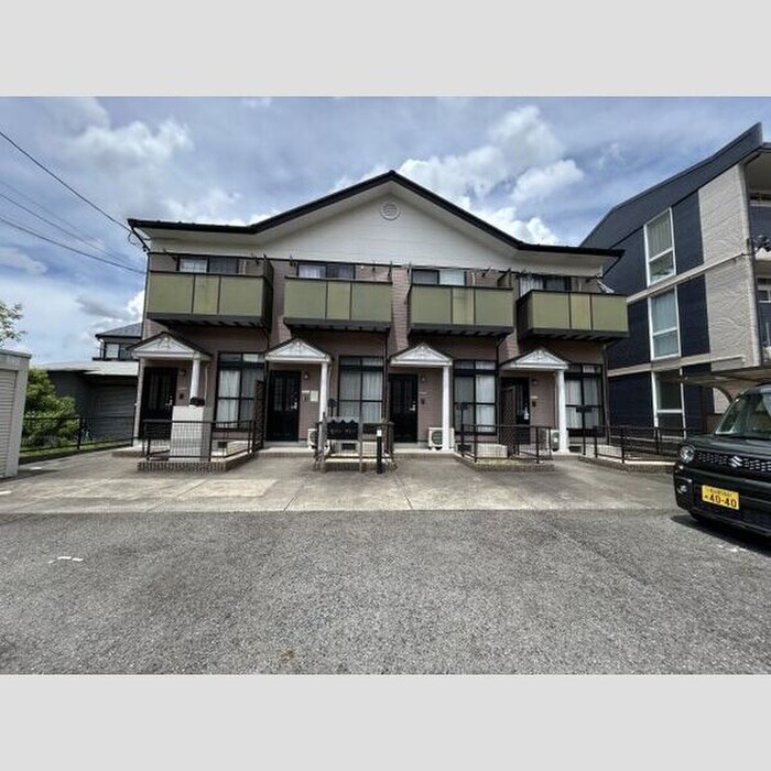 セゾンサトーの物件外観写真