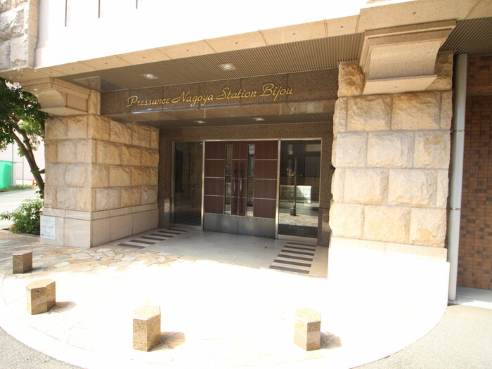 ﾌﾟﾚｻﾝｽ名古屋STATIONﾋﾞｼﾞｭ(607)の物件外観写真