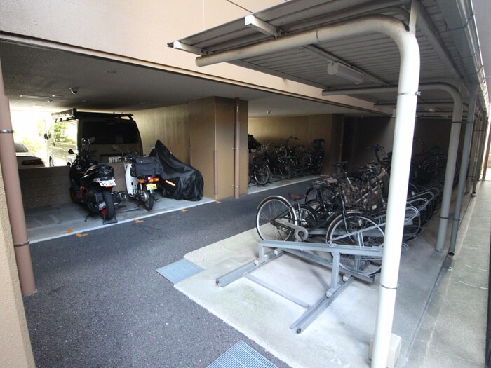 ﾌﾟﾚｻﾝｽ名古屋STATIONﾋﾞｼﾞｭ(607)の物件外観写真