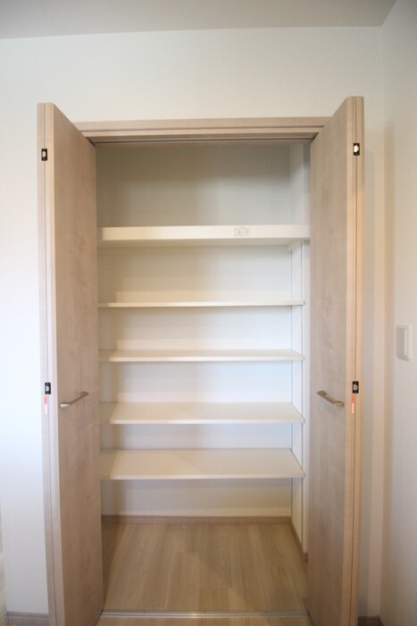 DEVELD栄生　WESTの物件内観写真