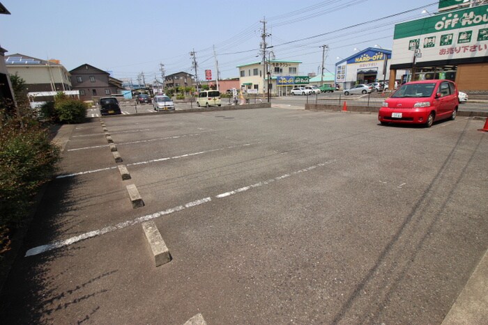 クエルカスの物件外観写真