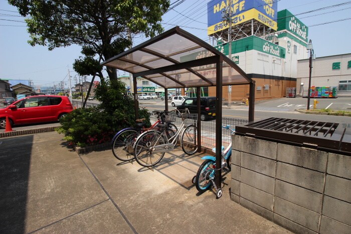 クエルカスの物件外観写真