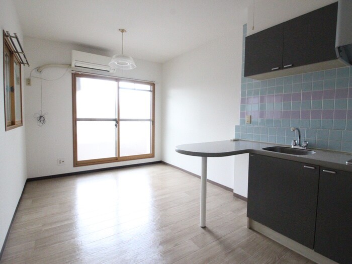 シャトーレ三栄３の物件内観写真