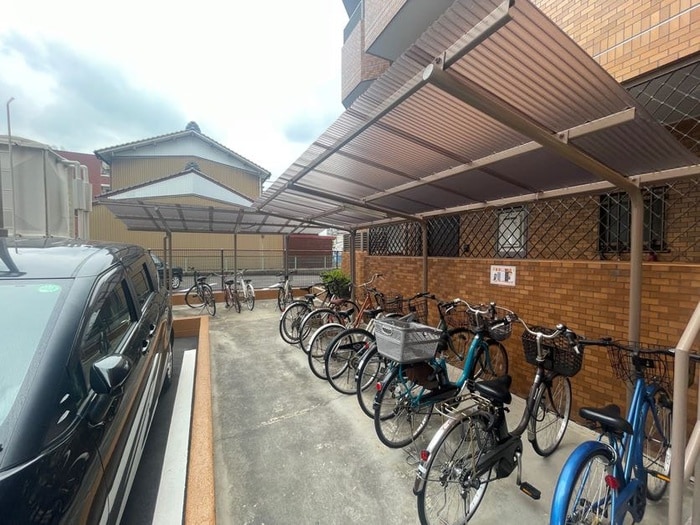 リヴァ－サイド植田の物件外観写真