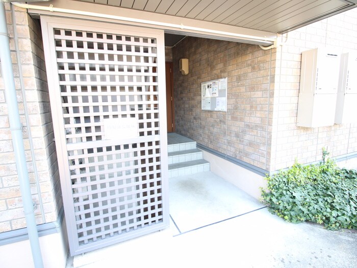 レクサスＢの物件外観写真