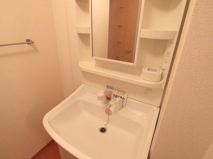 レクサスＢの物件内観写真