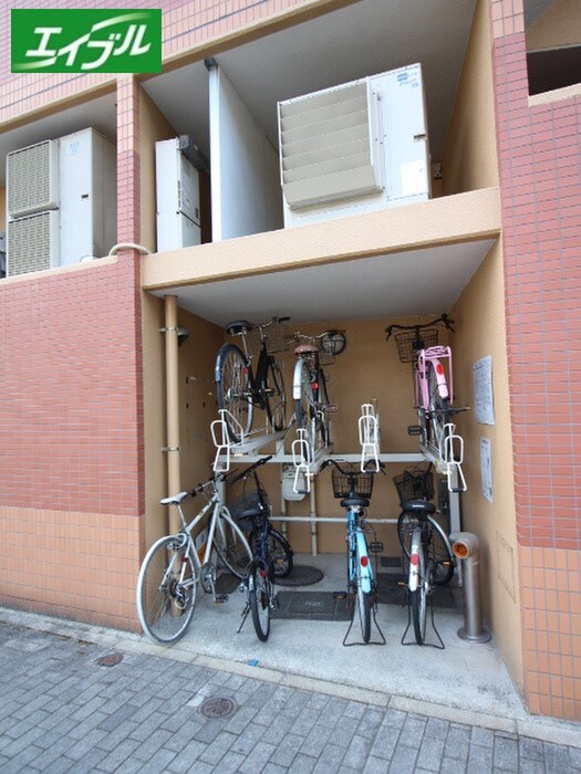 葵ビルの物件外観写真