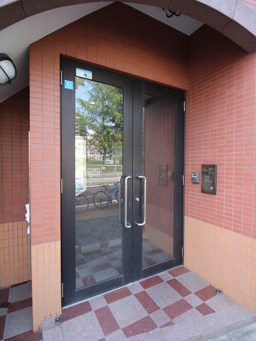 葵ビルの物件外観写真