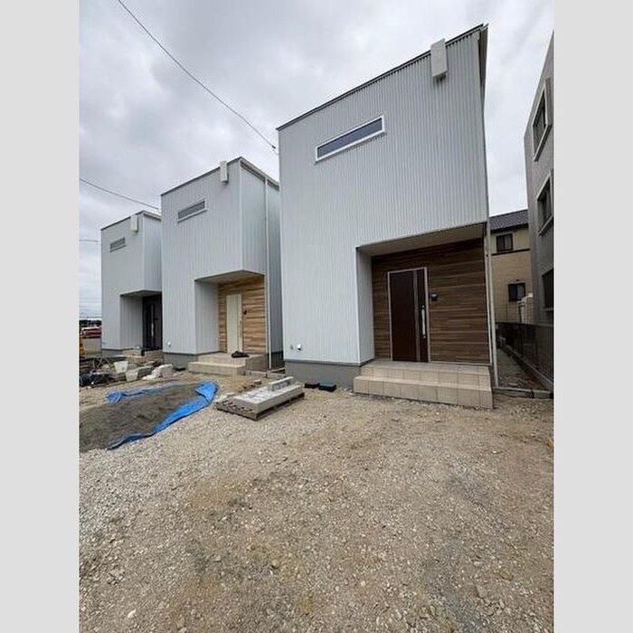 シベール城向の物件外観写真