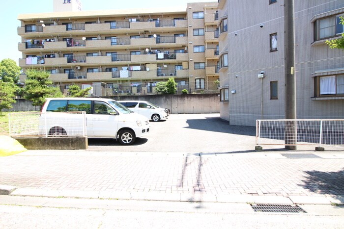 ＣＥＬＥＢＲＥの物件外観写真