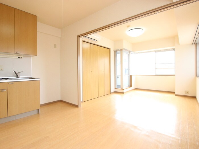 サンロ－ズ本町の物件内観写真