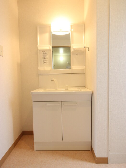 サンロ－ズ本町の物件内観写真