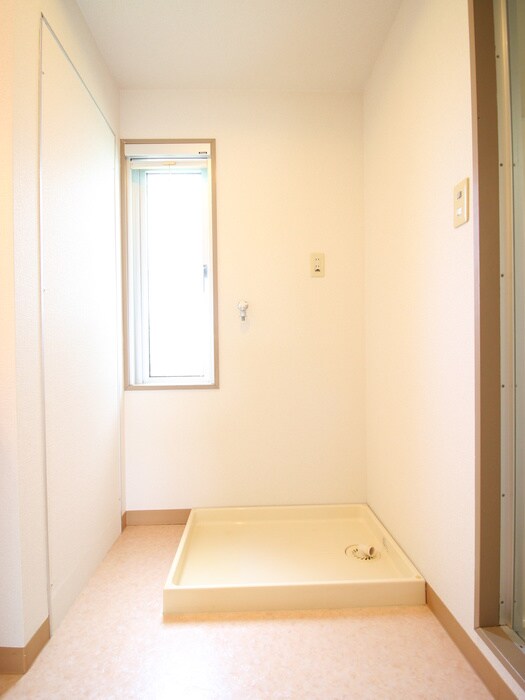 サンロ－ズ本町の物件内観写真