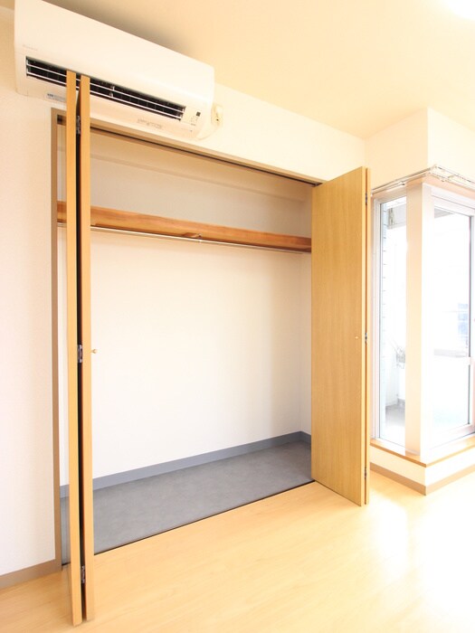 サンロ－ズ本町の物件内観写真