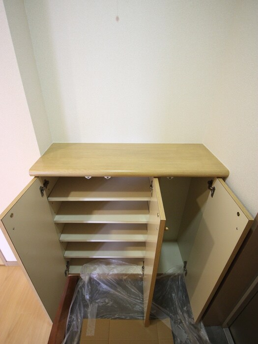 サンロ－ズ本町の物件内観写真