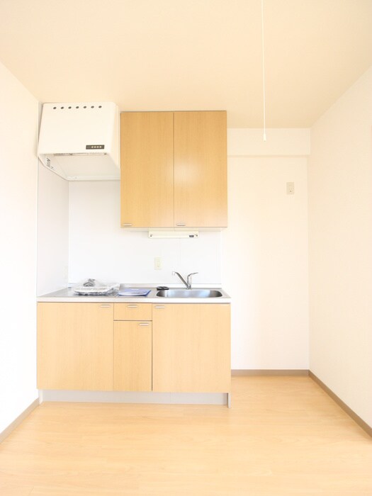 サンロ－ズ本町の物件内観写真