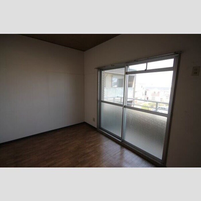 ハイツ森鷹2番館の物件内観写真