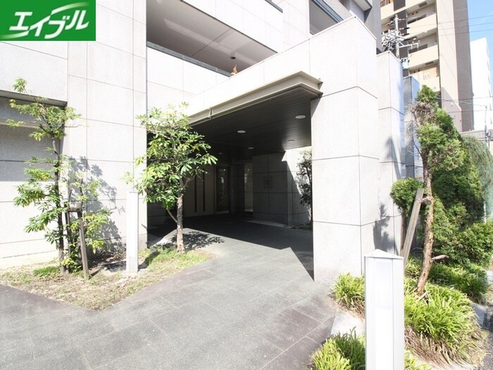 グランカーサ上前津の物件外観写真