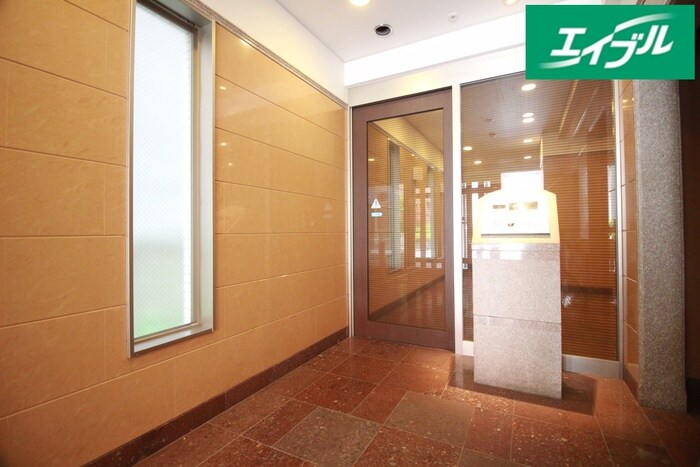 スクエア名古屋港の物件外観写真