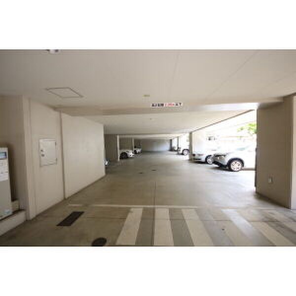 スクエア名古屋港の物件外観写真