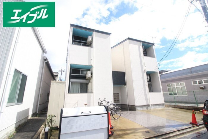 シャマー・ウィラの物件外観写真