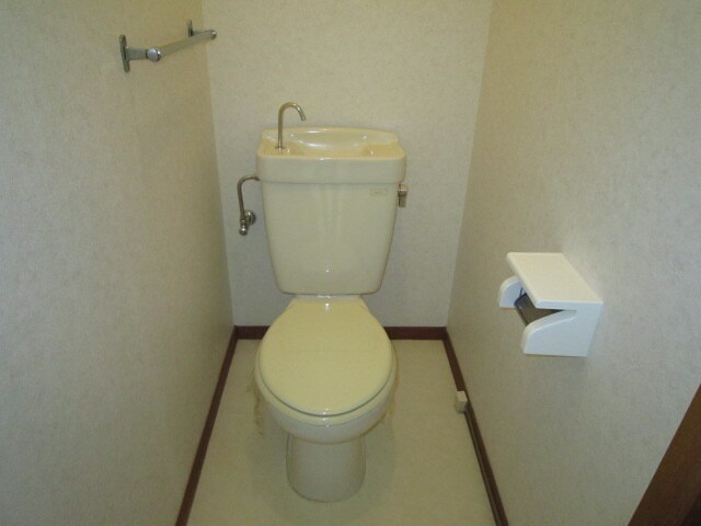 サンライズ城前の物件内観写真