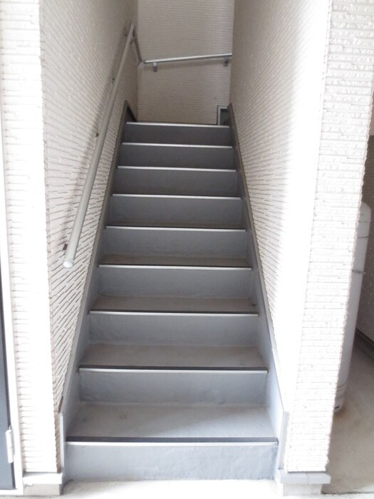 stage志賀本通の物件外観写真