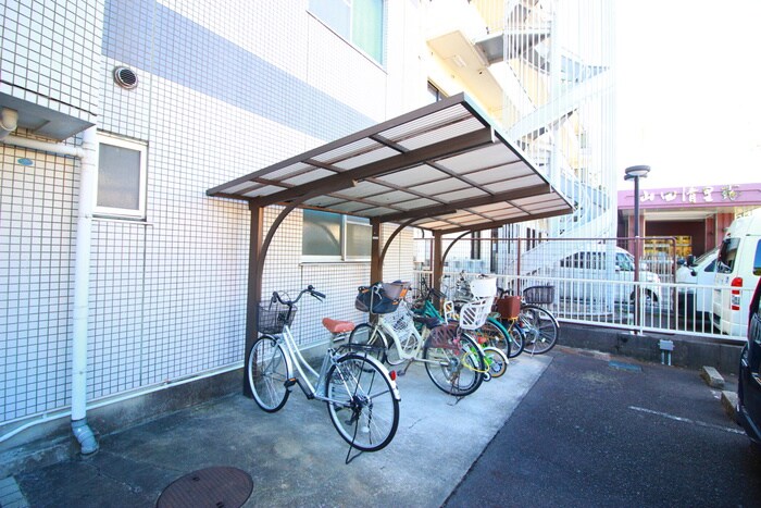 パ－クヴィラ五才美の物件外観写真