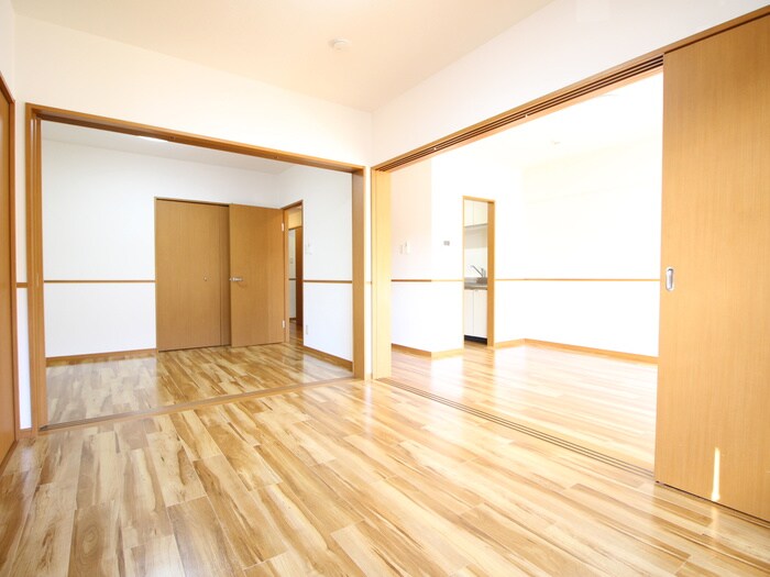 East Oneの物件内観写真