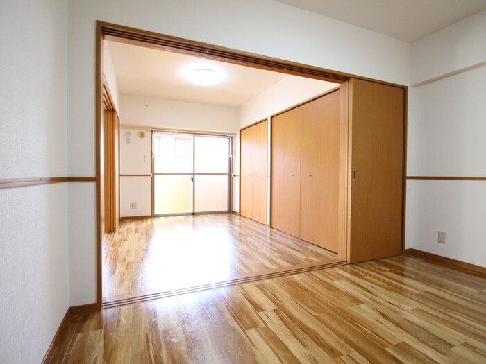 East Oneの物件内観写真