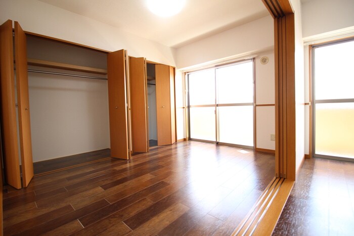 East Oneの物件内観写真