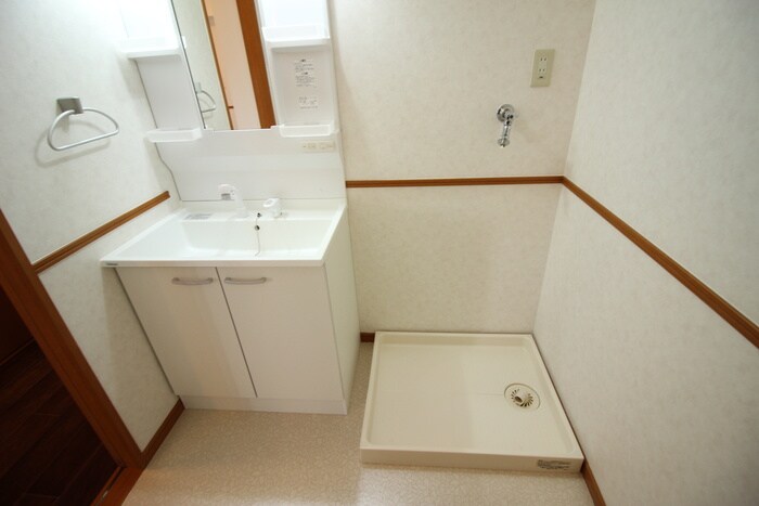 East Oneの物件内観写真