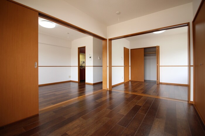 East Oneの物件内観写真