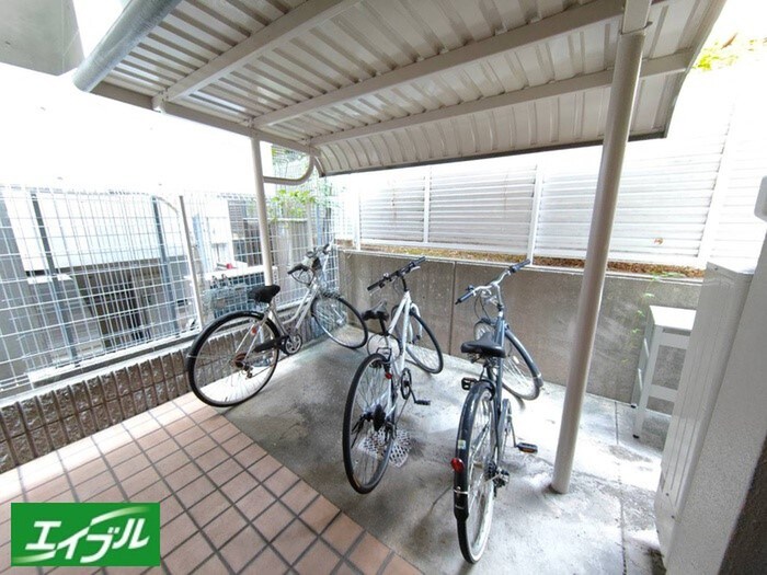 新栄サンハイツの物件外観写真