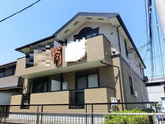 ファミリエールの物件外観写真