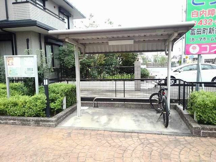 ファミリエールの物件外観写真