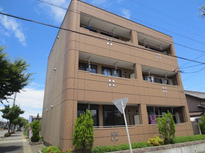 グランディ－ルの物件外観写真