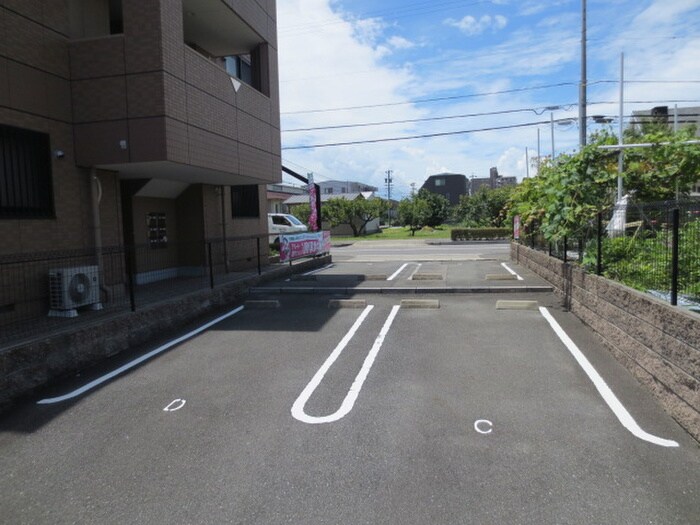 グランディ－ルの物件外観写真