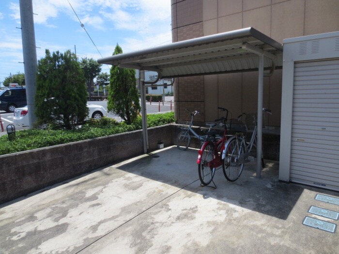 グランディ－ルの物件外観写真