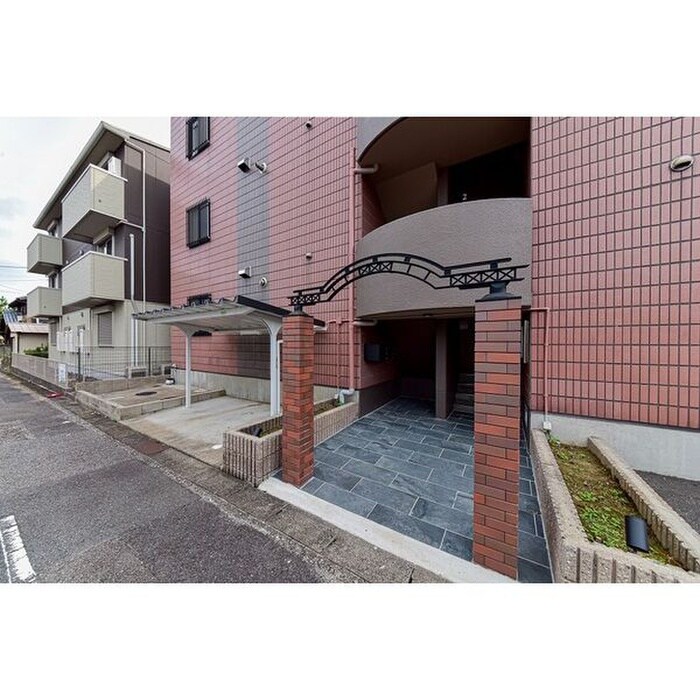 アピエス5の物件外観写真