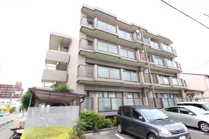 グランドミール中小田井の物件外観写真