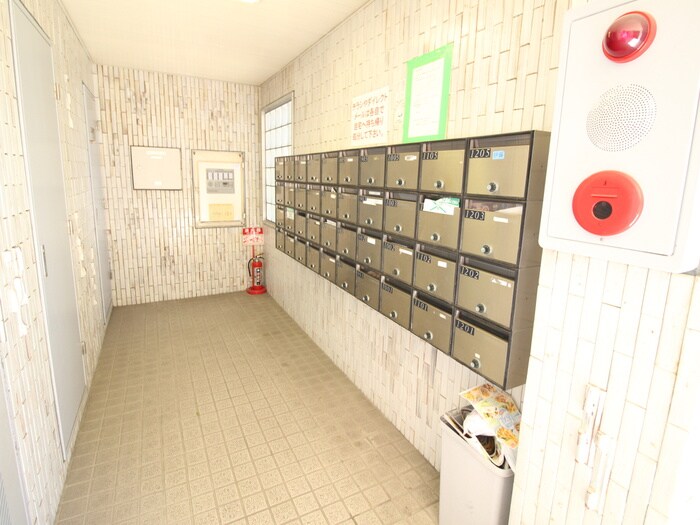 アネックス高畑の物件外観写真