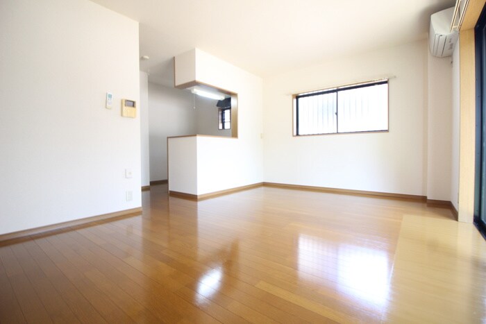 リバ－スト－ンの物件内観写真