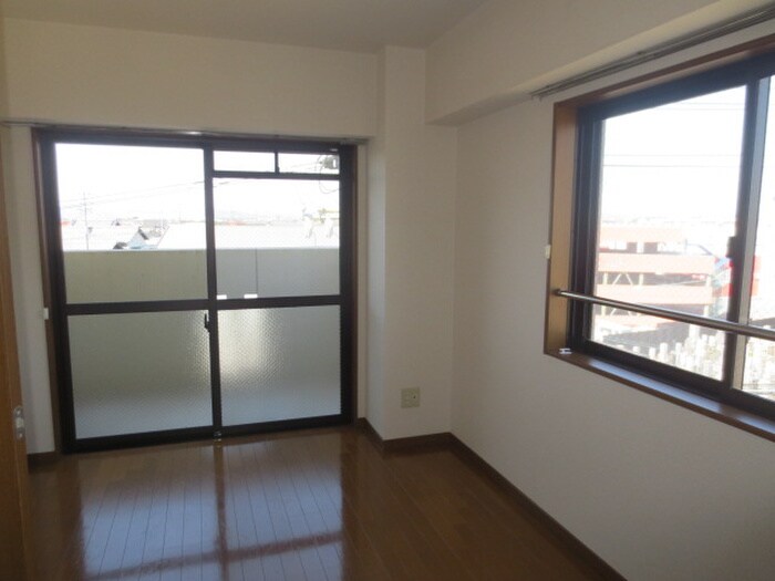 クオーレ佐千原の物件内観写真