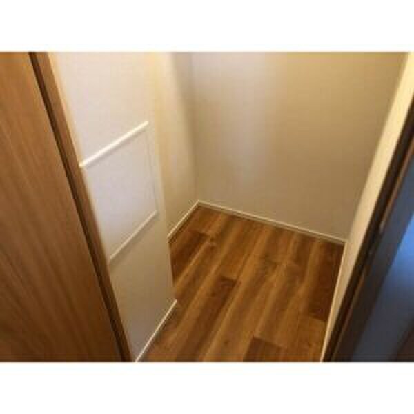 ｵｰﾌﾟﾝﾚｼﾞﾃﾞﾝｼｱ名駅南THE COURTの物件内観写真