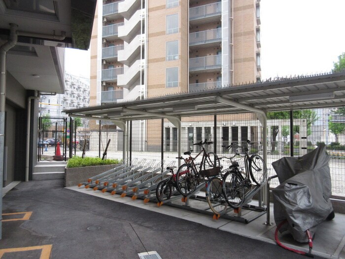 プレサンスジェネ葵(701)の物件外観写真