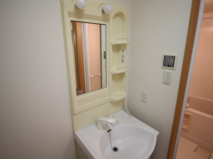 ﾆｭ-ｼﾃｨｱﾊﾟ-ﾄﾒﾝﾂ円上町の物件内観写真