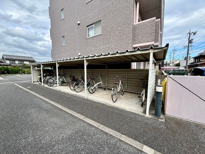 ワイズコートの物件外観写真